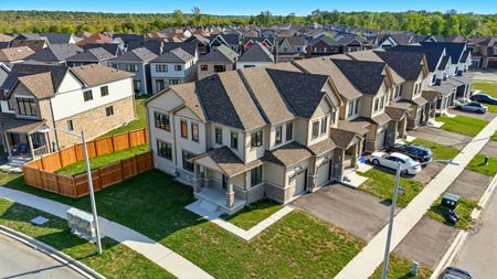 For Lease - 58 KEELSON Street, Welland, Ontario - Photo 2