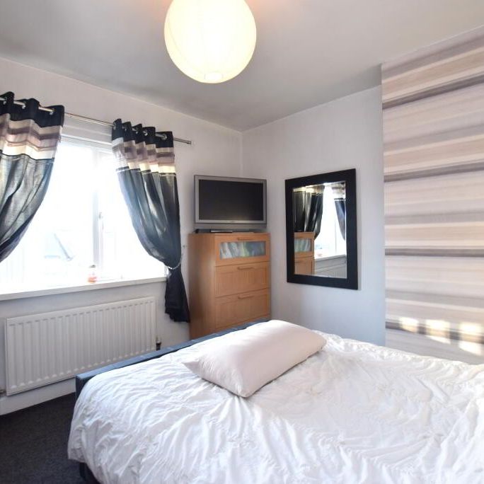 25 Bloomfield Crescent, Belfast, BT5 5AT - Photo 1