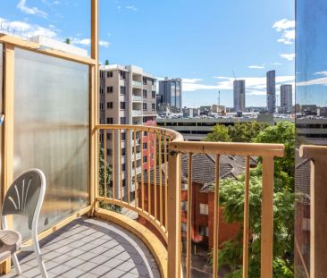 HEART OF CBD - Photo 3