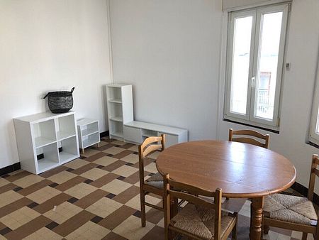 Appartement 2 pièces 47m2 MARSEILLE 5EME 680 euros - Photo 4