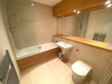 St Georges Island, 5 Kelsoe Place, Manchester City Centre, M15 4GY - Photo 2
