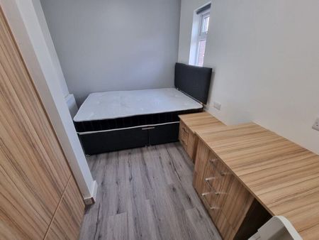 Hessle Road, Hyde Park - Photo 4