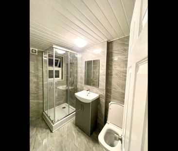 2 Bed Flat, Radstock Road, RG1 - Photo 6