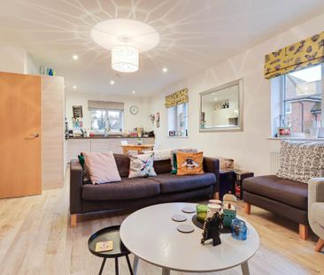 1 bedroom flat to rent - Photo 1