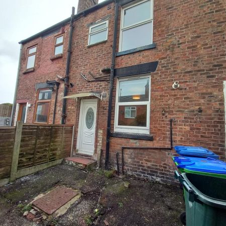 2 bedroom terraced house to rent - Photo 3