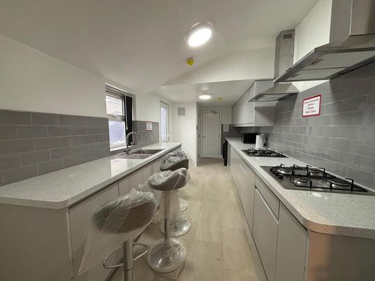 1 bedroom in a house share to rent - Photo 1