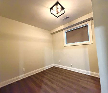 For Lease - 21 Beamsville Drive, Toronto, Ontario - Photo 5