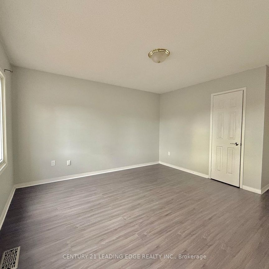 For Lease - 492 Palmtree Crescent, Oshawa, Ontario - Photo 1