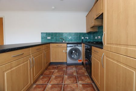 2 bedroom apartment to rent - Photo 3