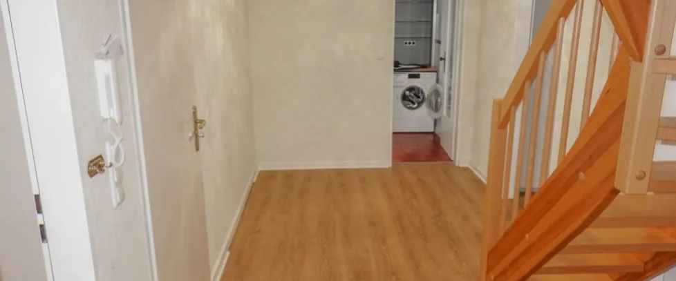 Großzügige DG-Wohnung für 2 Personen mit Einbauküche, Garage,großer Loggia mit Blick zum Fleyer Wald - Foto 1