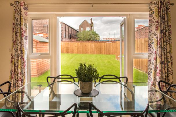 4 Bedroom House To Rent - Photo 1