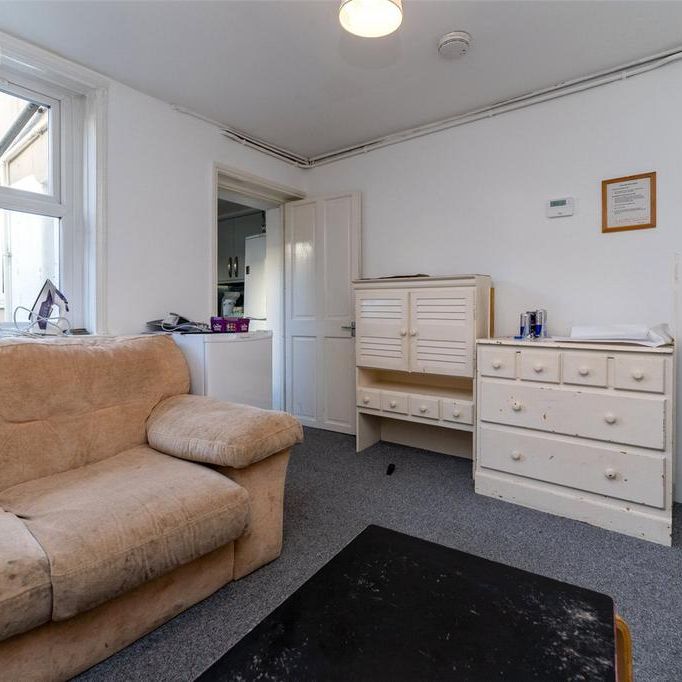 5 bedroom terraced house to rent - Photo 1