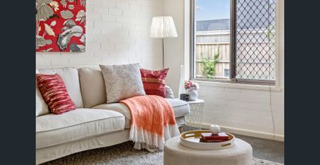 Bright, Spacious Apartment in Prime Toorak–Hawksburn Location - Photo 3