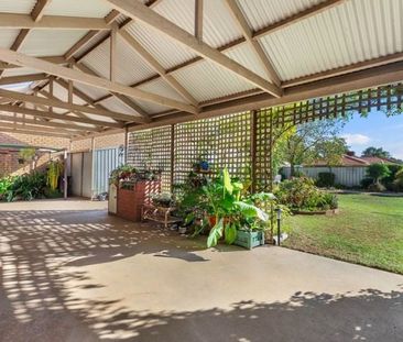 THREE BEDROOM HOME ! - Photo 6