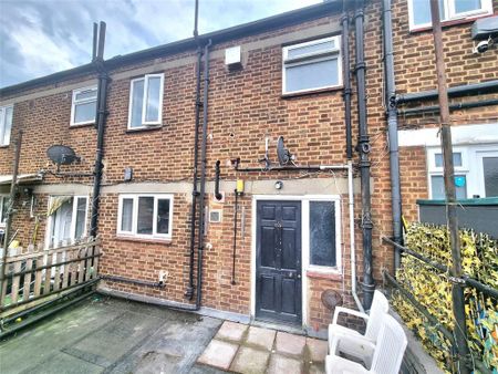 3 bedroom maisonette to rent - Photo 2