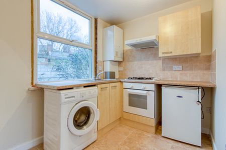 1 bedroom flat to rent - Photo 3