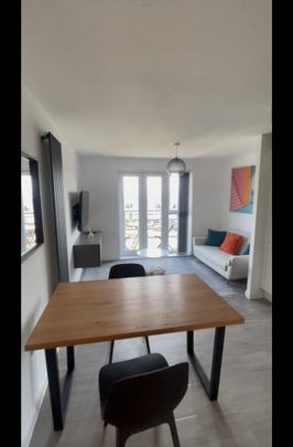 1 bedroom in a flat share to rent - Photo 1