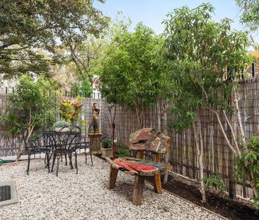 Tranquil Courtyard Living in the Heart of Elwood - Photo 6