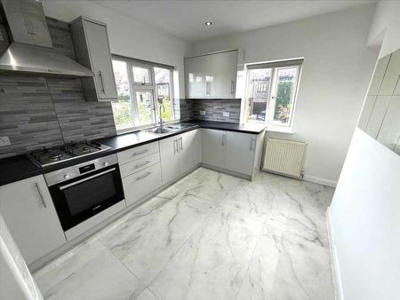 East Lodge, Holly Park Gardens, Finchley, Finchley, N3 - Photo 4