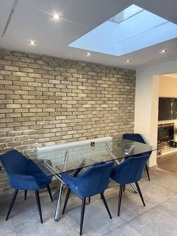 5 bedroom semi-detached house to rent - Photo 3