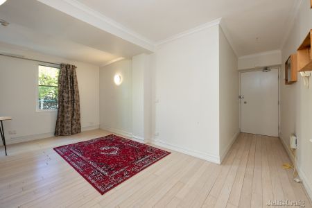 205/70 Queensberry Street, Carlton - Photo 2