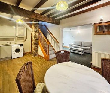 2 bedroom end of terrace house to rent - Photo 2