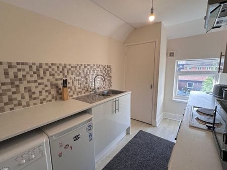 Beech Lane, Burton-on-Trent, DE13 - Photo 2