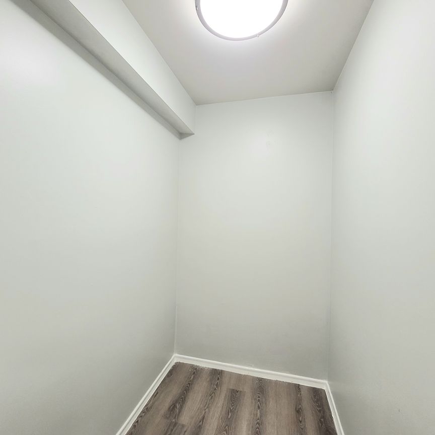For Lease - 477 Dean Avenue Unit# 24, Oshawa, Ontario - Photo 1