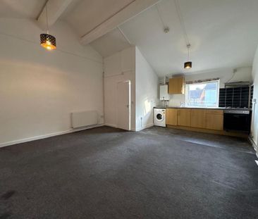 Studio to rent - Photo 3