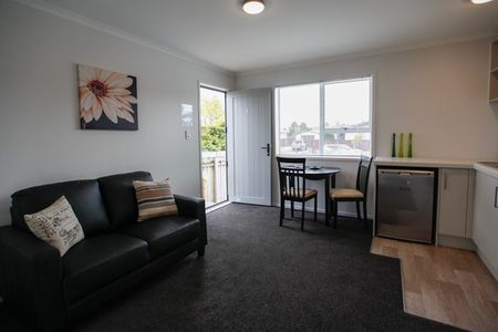 Furnished Apartment - Melville - Photo 3