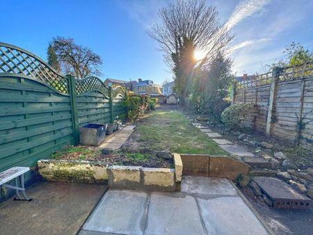 3 bedroom terraced house to rent - Photo 3