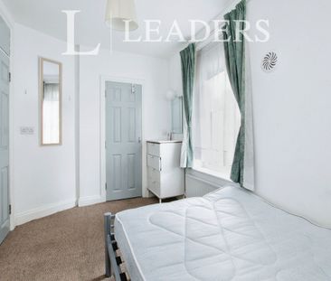 2 bedroom apartment to rent Purbeck Road, Bournemouth, BH2 - Photo 3