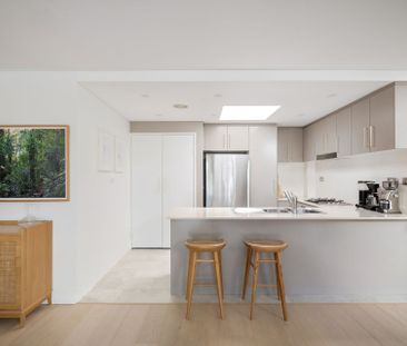 Experience Modern Elegance - Photo 1