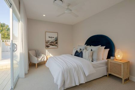 4 Bedroom Double Storey Duplex in Sunrise Beach - Photo 4
