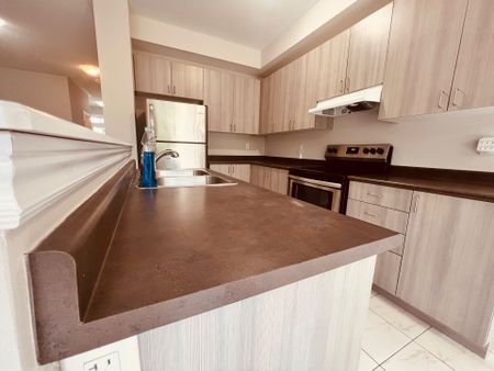 For Lease - 63 Greenwood Drive, Essa, Ontario - Photo 4