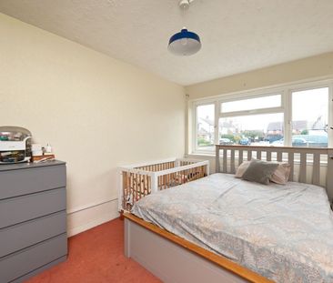 Conway Drive, Ashford, Surrey, TW15 - Photo 2