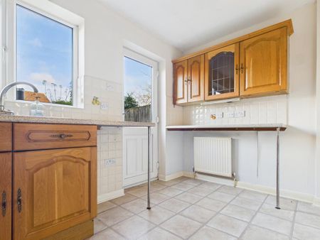 2 bedroom semi-detached house to rent - Photo 5