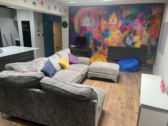 8 bedroom house share to rent - Photo 1