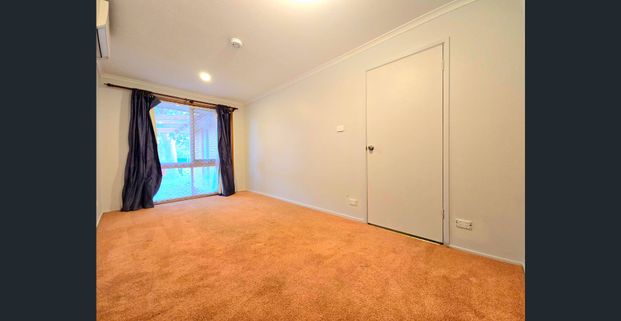 Modern Two-Bedroom Unit with All Bills Included in Sought-After Narre Warren Location - Photo 1