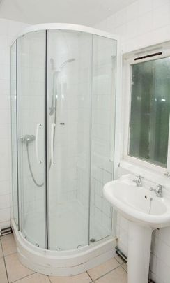 4 bedroom house to rent - Photo 1