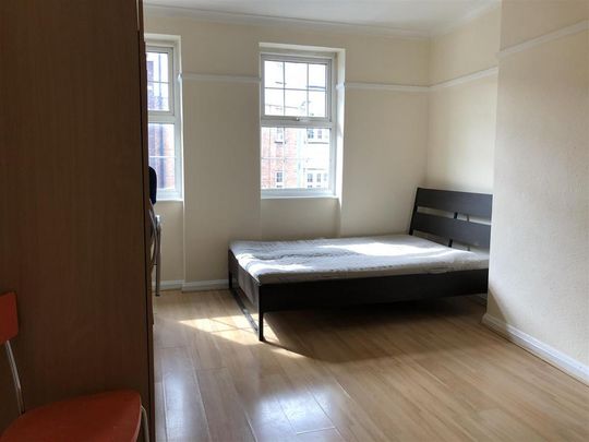 3 bedroom apartment to rent - Photo 1