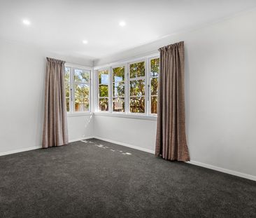 Cosy 2-Bedroom Home Plus Study with Large Deck in Strowan - Photo 6