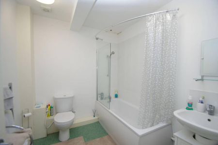 1 bedroom flat to rent - Photo 5