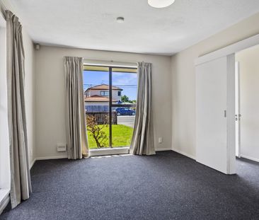 3-bedroom standalone house, with parking - Photo 6