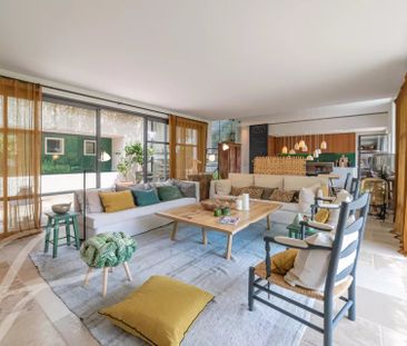 Maison à louer Valbonne, Cote d'Azur, France8 800 EUR / Mois - Photo 3