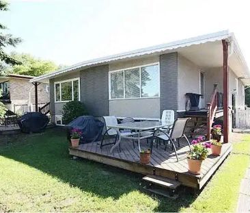 West Hillhurst - full 1/2 side of duplex, 5 min walk to Foothills H... - Photo 1