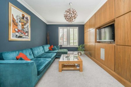 Martineau Drive, Twickenham, TW1 - Photo 2