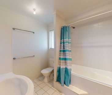 7 Floraville Road, Belmont NSW 2280 - Photo 1