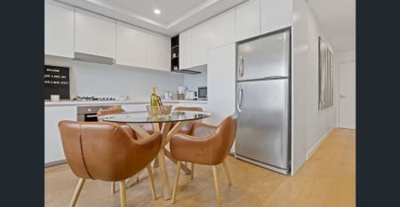 Stunningly Furnished 2 Bedroom in Little Ox Apartments - Photo 3