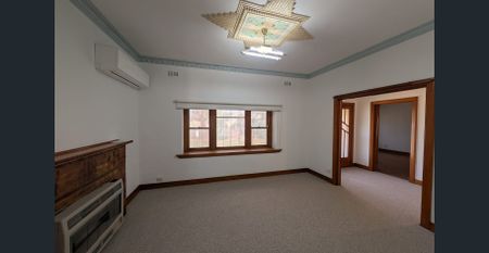 CENTRAL, PRIME POSITION - Photo 3